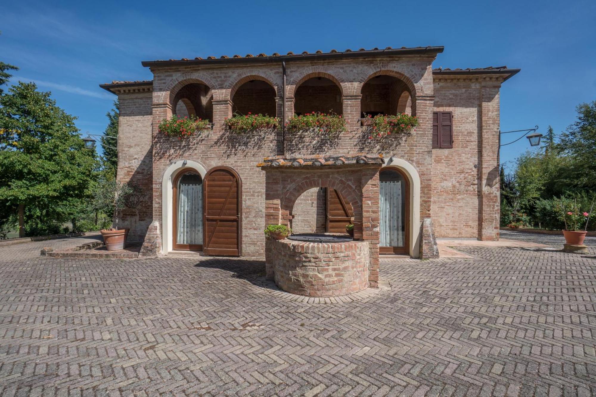 Il Canto Del Sole Monteroni d'Arbia Luaran gambar